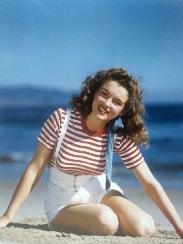 Fotografía De Dienes  - Becoming Marilyn (1945)