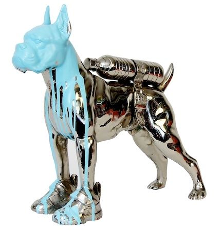 Múltiple Sweetlove - Cloned bronze bulldog with bottle water