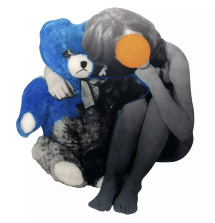 Múltiple Baldessari - Girl with Teddy Bear