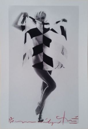 Múltiple Stern - Marilyn in black white scarf