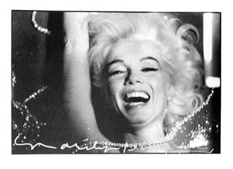 Fotografía Stern - Marilyn Monroe Laughing in Pearls