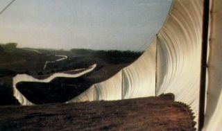 Múltiple Christo - Running Fence, Sonoma and Marin Counties, California, 1972-76