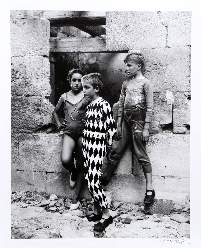 Fotografía Clergue - Trio de Saltimbanques, Arles