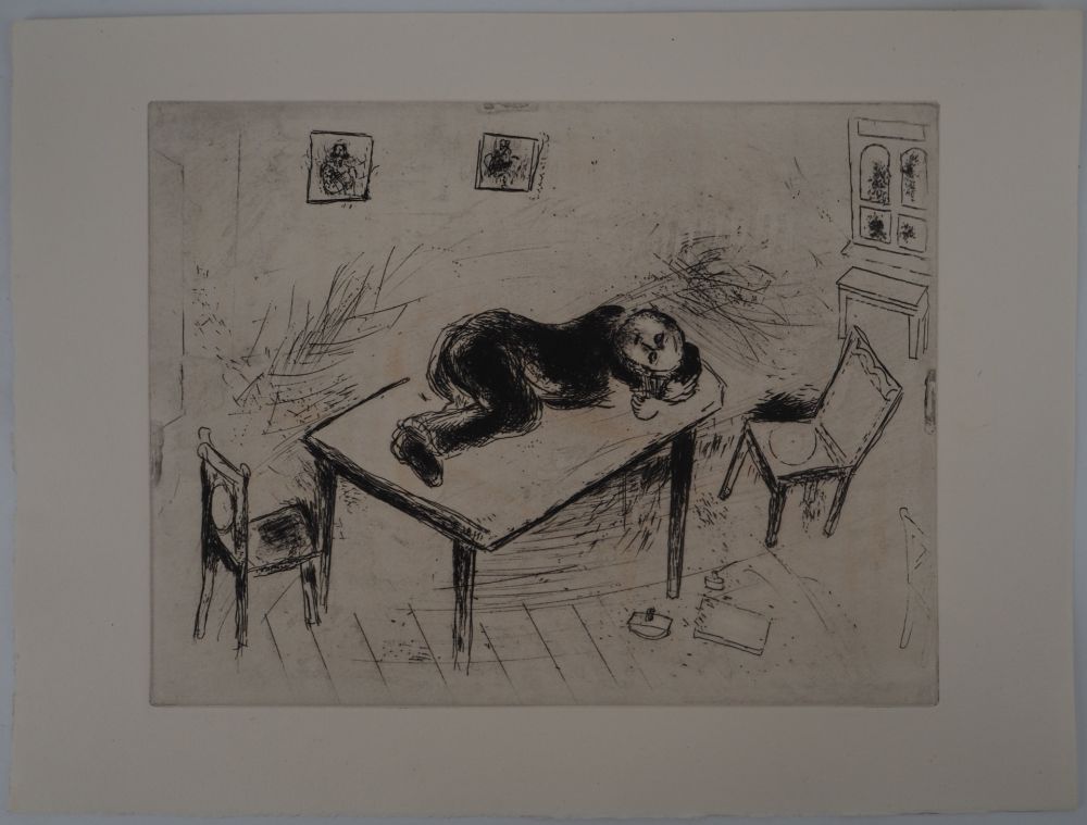 Grabado Chagall - Une sieste spartiate, (Tchitchikov couchait au bureau)