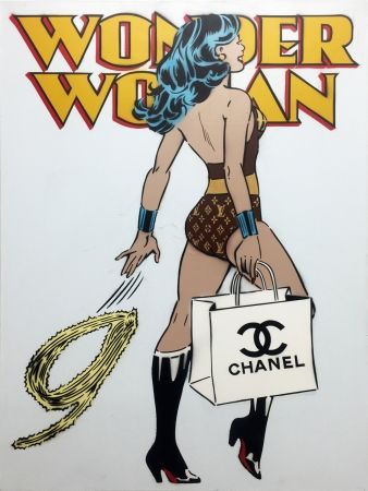 Sin Técnico Simmons - Wonder Woman (Chanel)