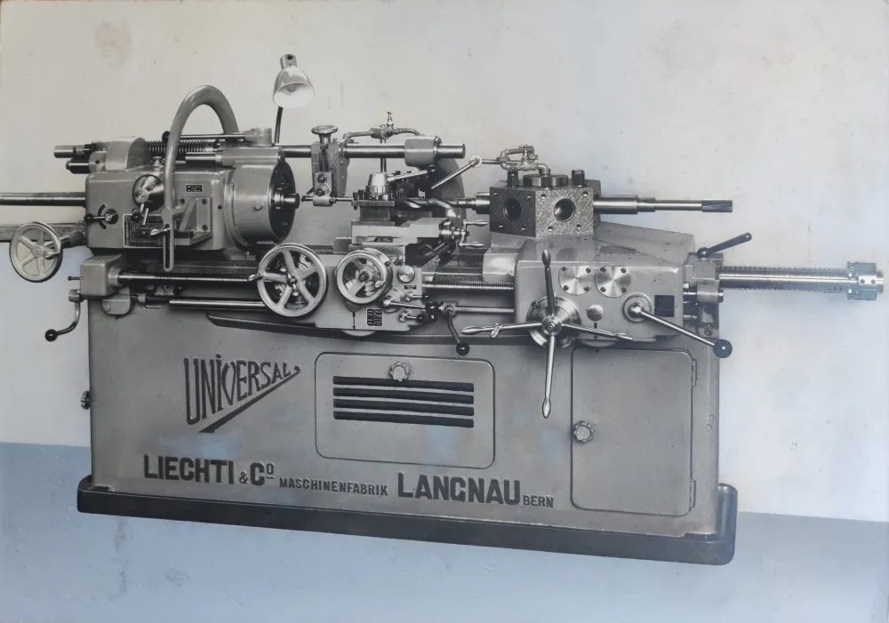 Fotografía Anonyme - Darstellung einer Präzisionsmaschine, um 1960