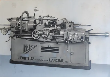 Fotografía Anonyme - Darstellung einer Präzisionsmaschine, um 1960