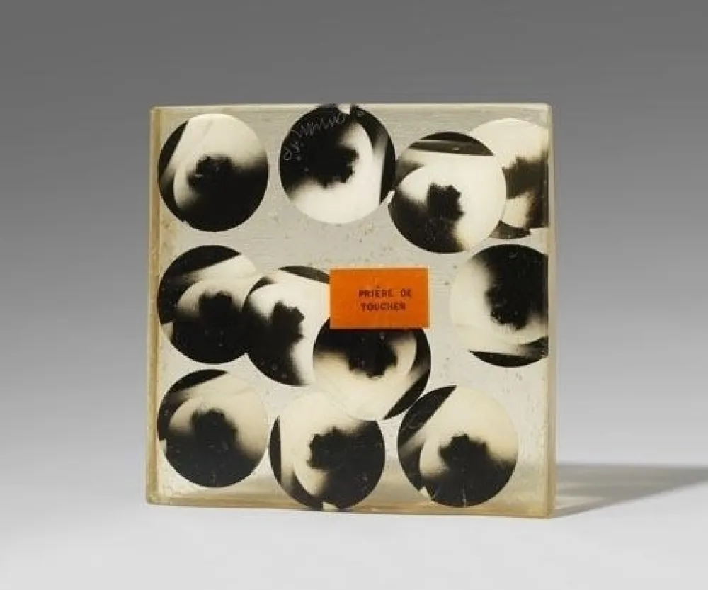 Múltiple Arman - Hommage a Duchamp. To and for RRose Selavy (fotografie)