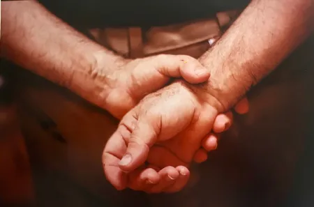 Fotografía Blum - Sam Francis hands 