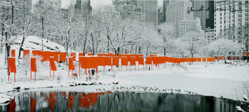 Fotografía Christo - The Gates Skyline in the snow