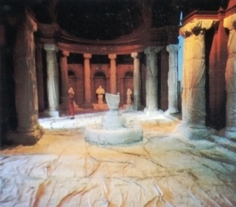 Múltiple Christo - Wrapped Vestibule, The art Gallery of New South Wales, Sydney, Australia, 1990