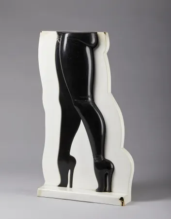 Sin Técnico Jones - Allen Jones (1937) - Legs - sculpture in resin - 1937