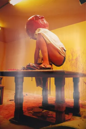 Fotografía Mccarthy - Basement Bunker, 2003.