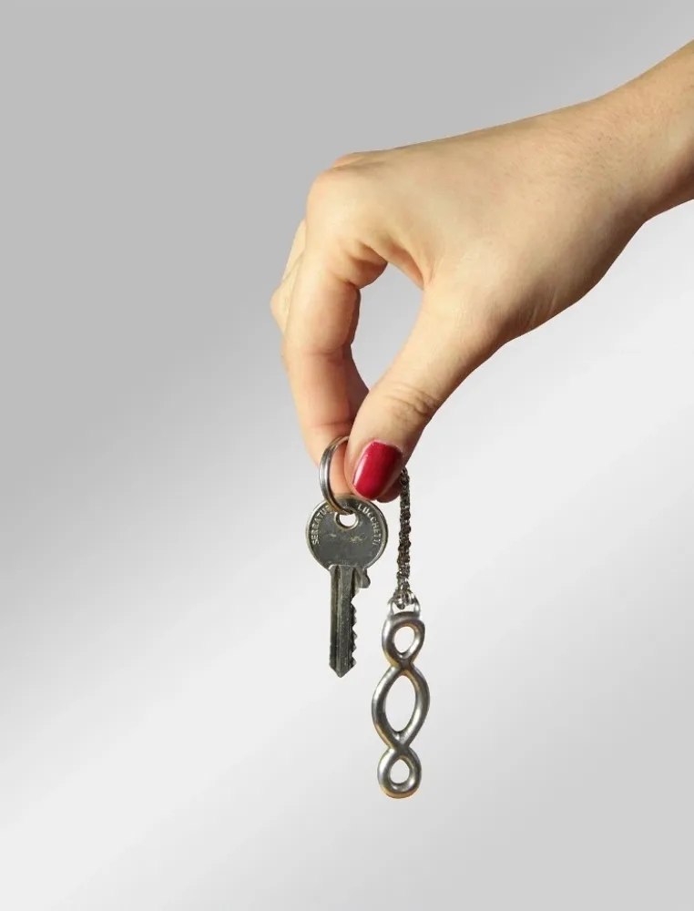 Serigrafía Pistoletto - Chiavi in mano