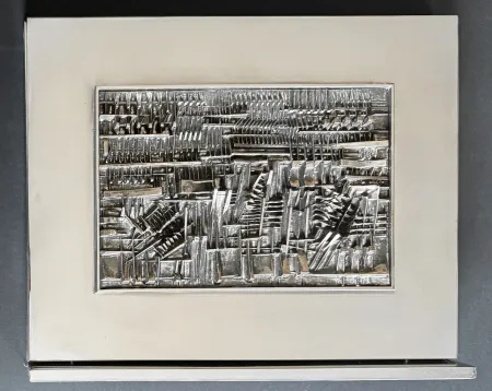 Sin Técnico Pomodoro - Arnaldo Pomodoro (1926 - 2025) - Bassorilievo - Silver sculpture with chrome-plated brass - 1973