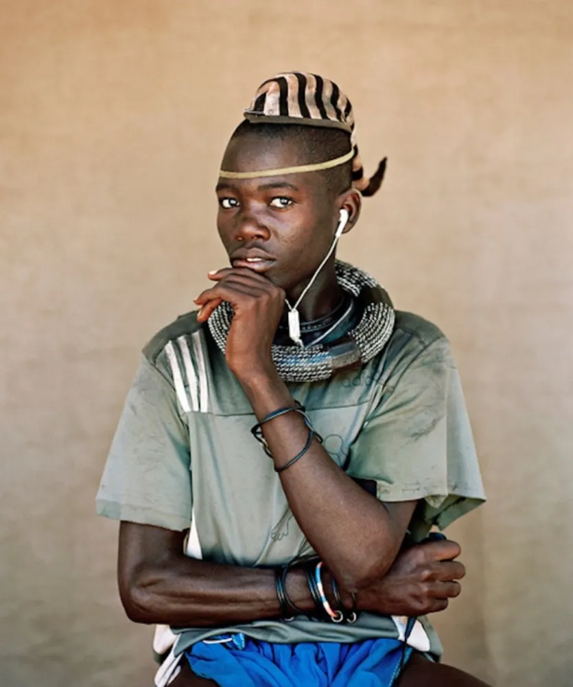 Fotografía Weeks - Nduombe Ndjundja, 18, c